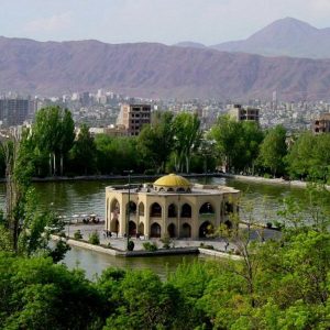 آثار باستانی وتاریخی استان آذربایجان شرقی به صورت word